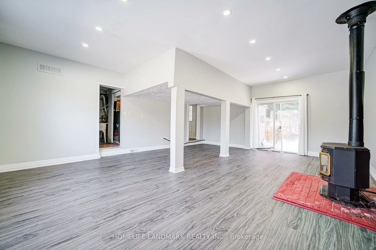 21654, Warden, Rural East Gwillimbury, East Gwillimbury