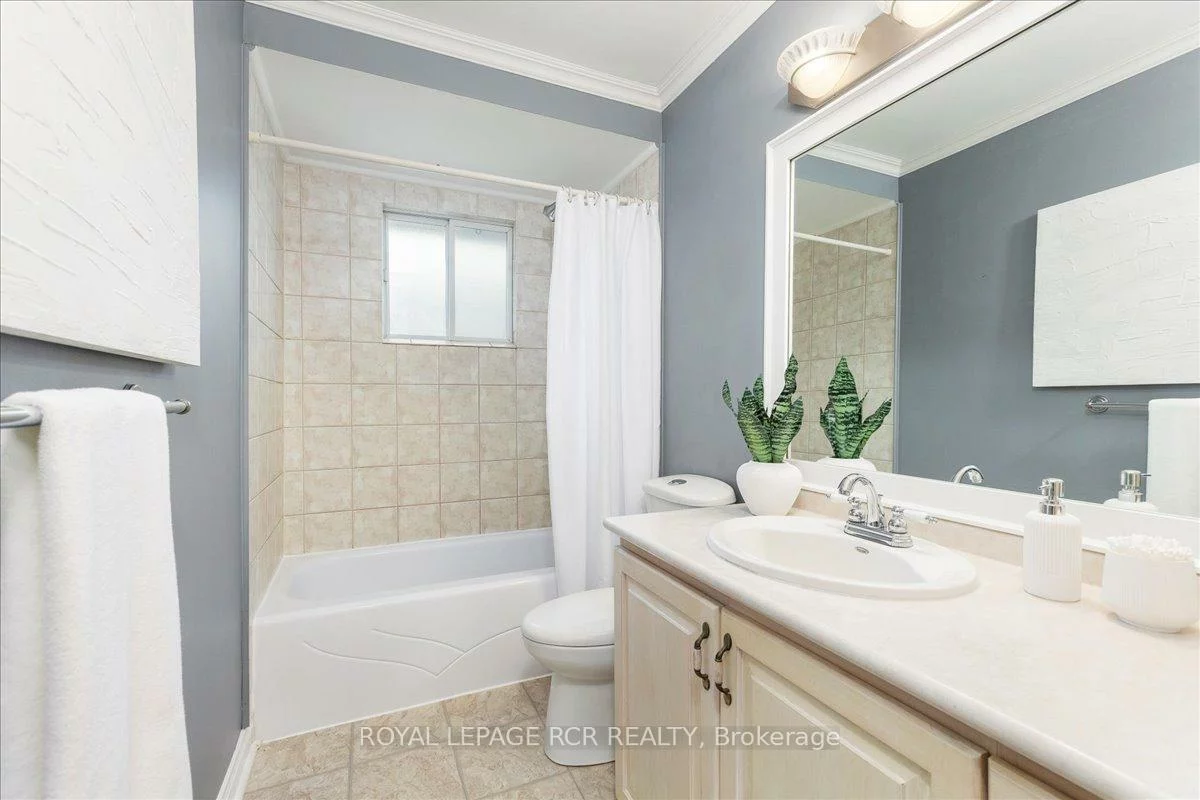 130, Peter, Holland Landing, East Gwillimbury