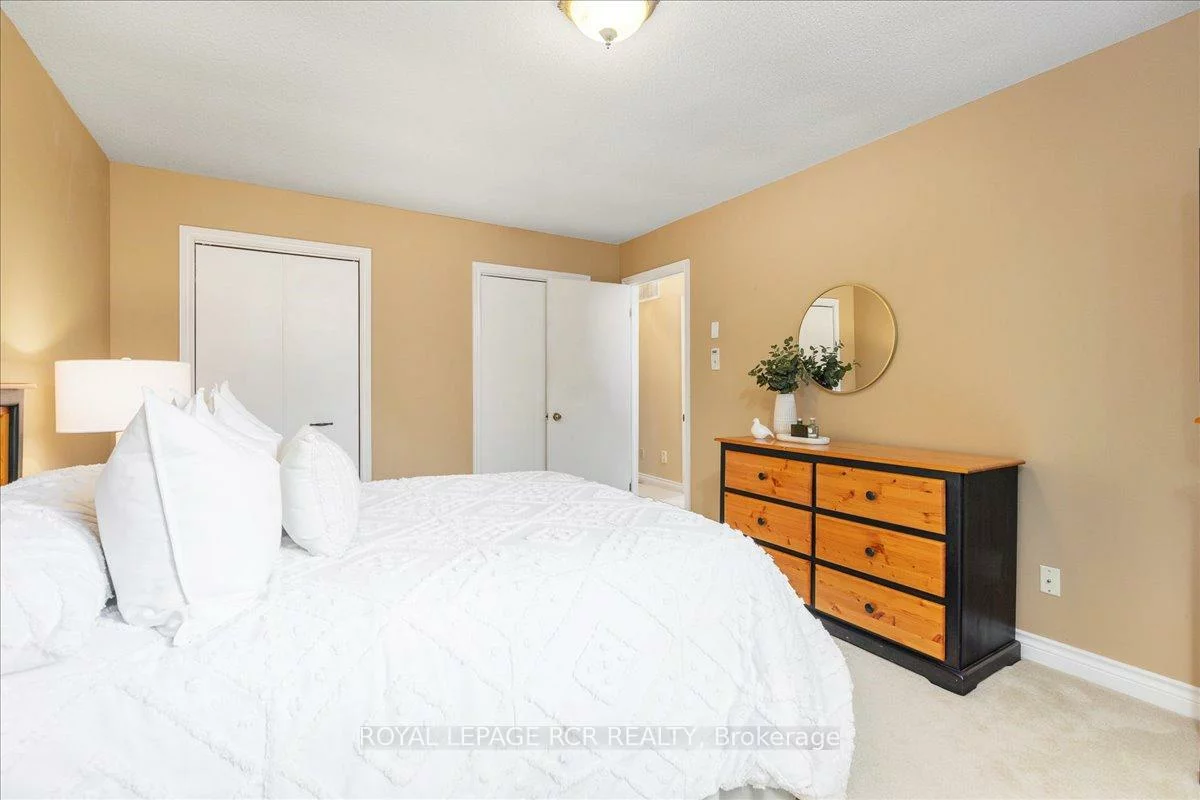 130, Peter, Holland Landing, East Gwillimbury