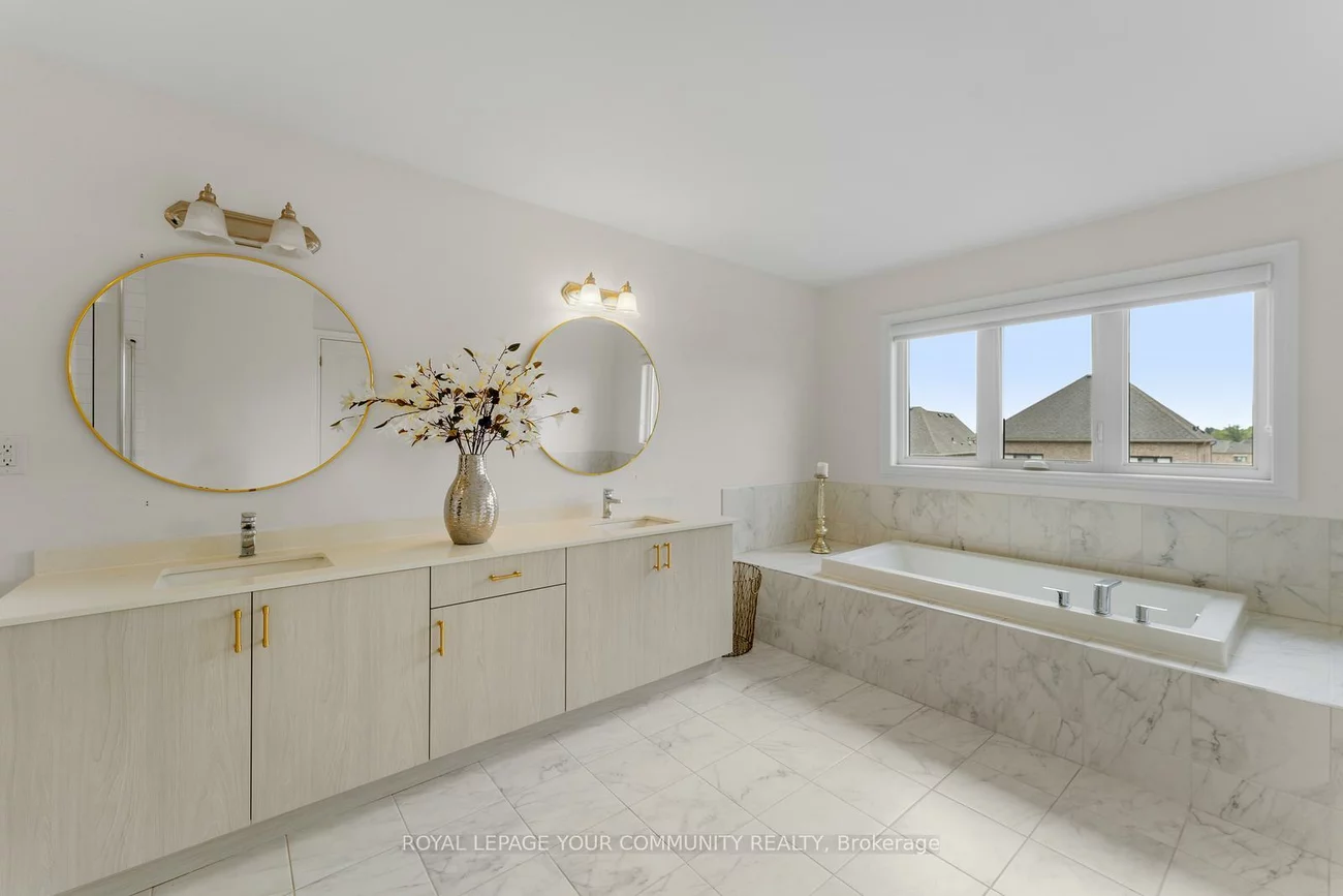 1, Byblos, Holland Landing, East Gwillimbury