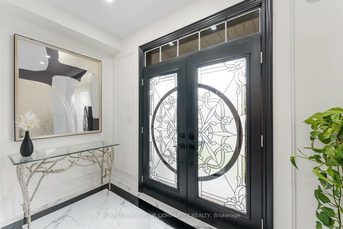 1, Byblos, Holland Landing, East Gwillimbury