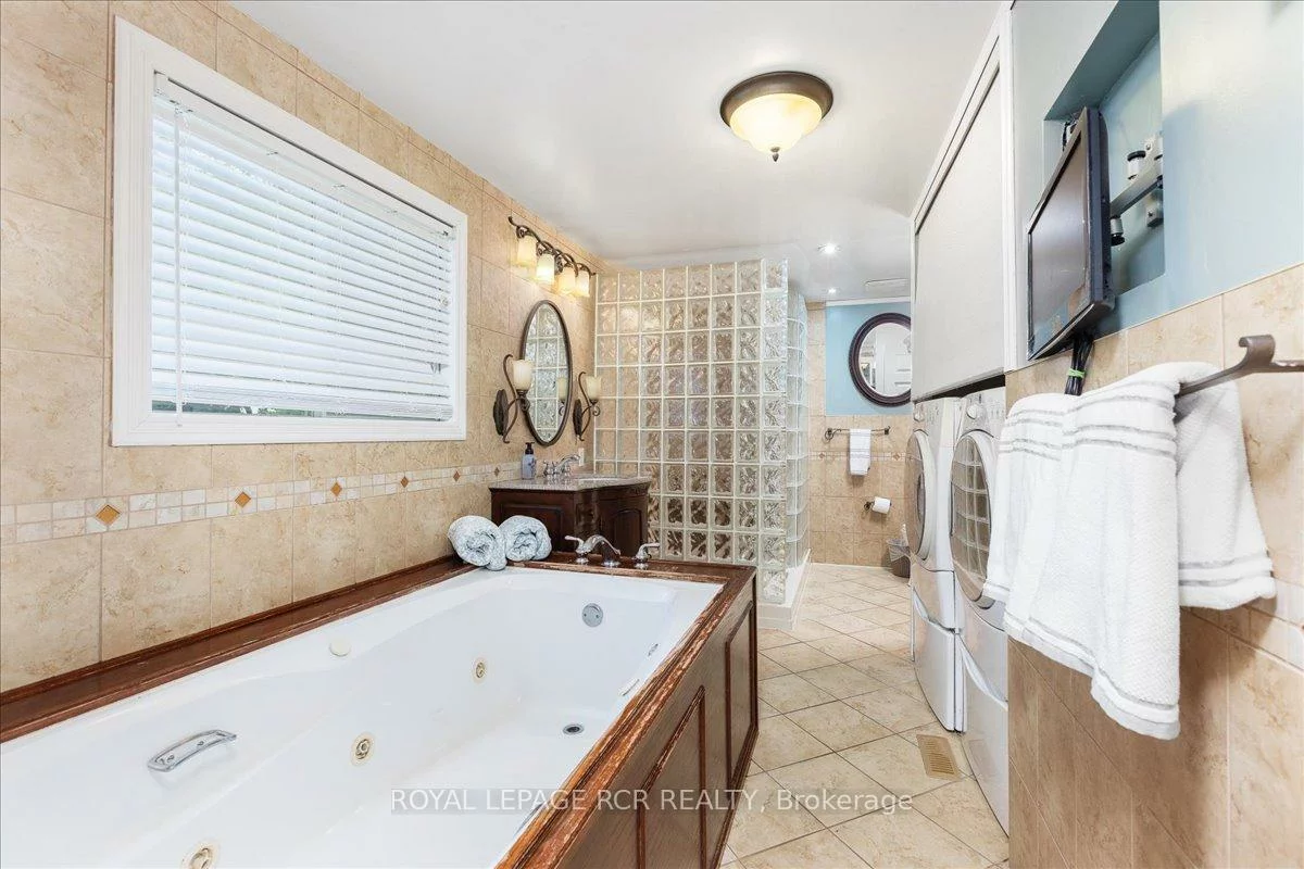 55, Valley Mills, Mt Albert, East Gwillimbury