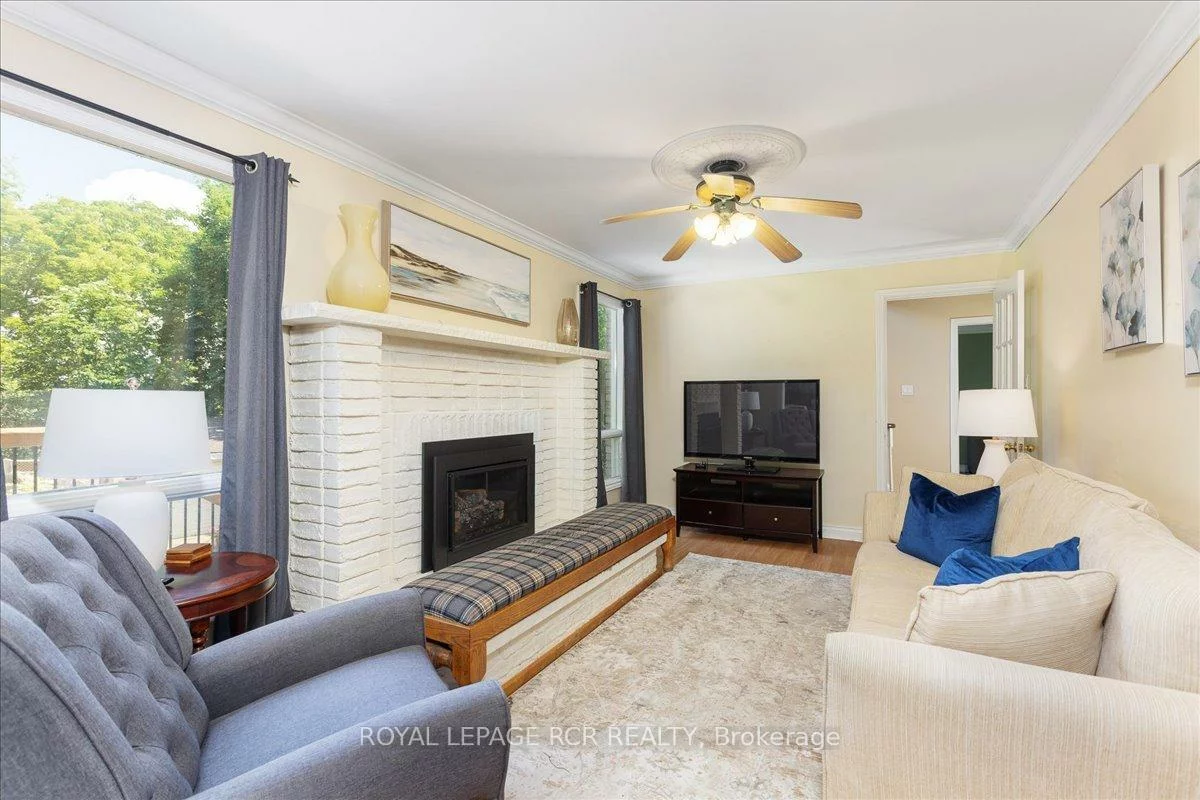 55, Valley Mills, Mt Albert, East Gwillimbury