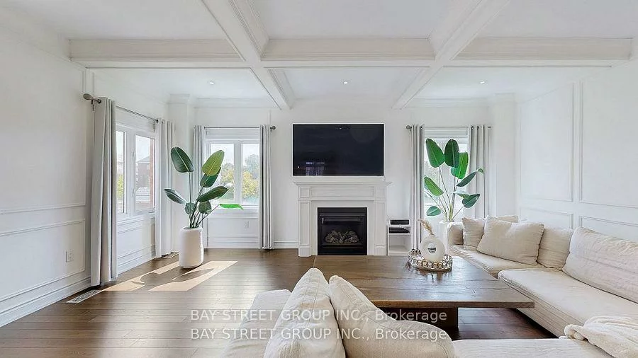 71, Manor Glen, Mt Albert, East Gwillimbury