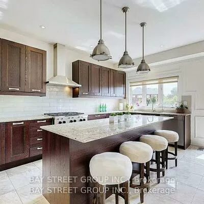 71, Manor Glen, Mt Albert, East Gwillimbury