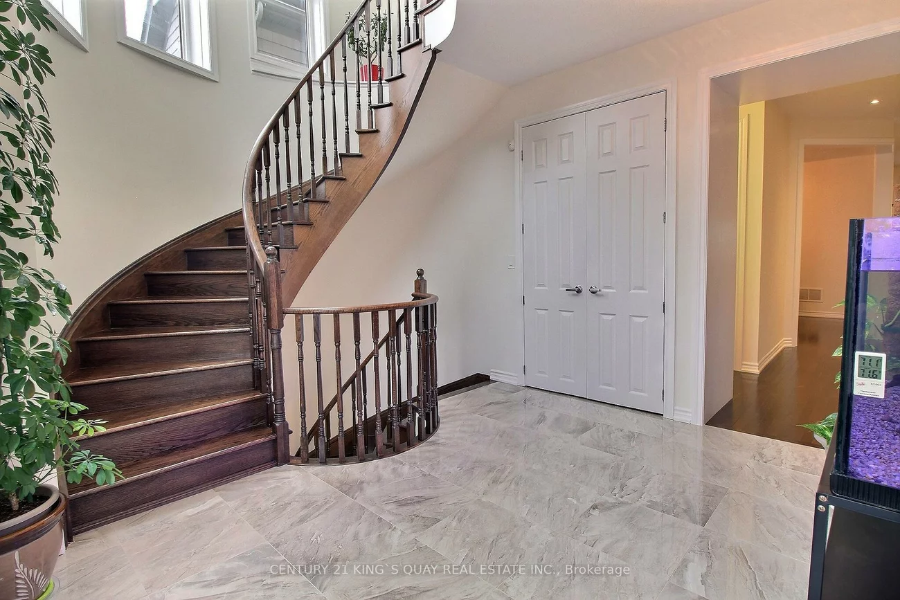 45, Chessington, Queensville, East Gwillimbury