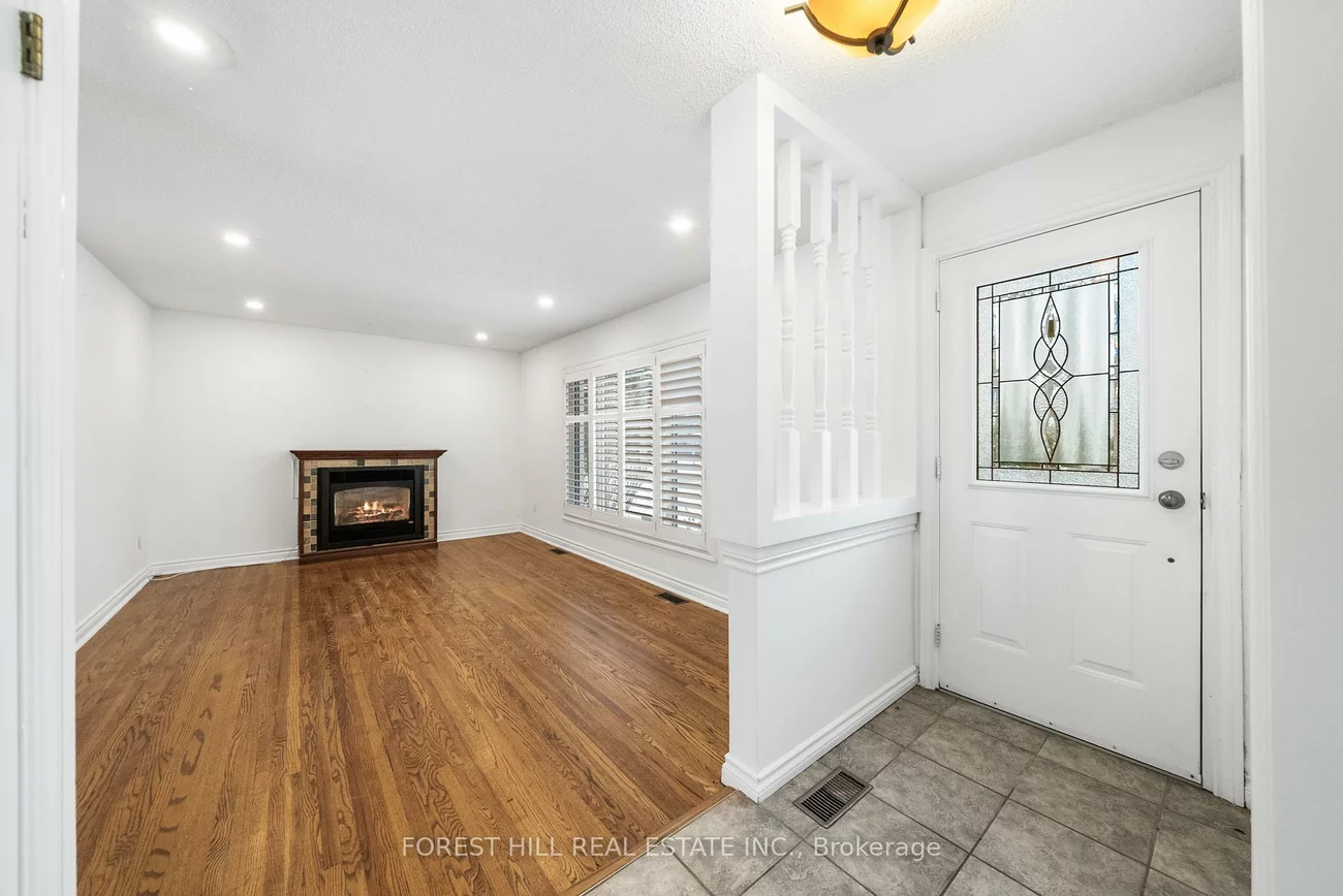 49, May, Sharon, East Gwillimbury