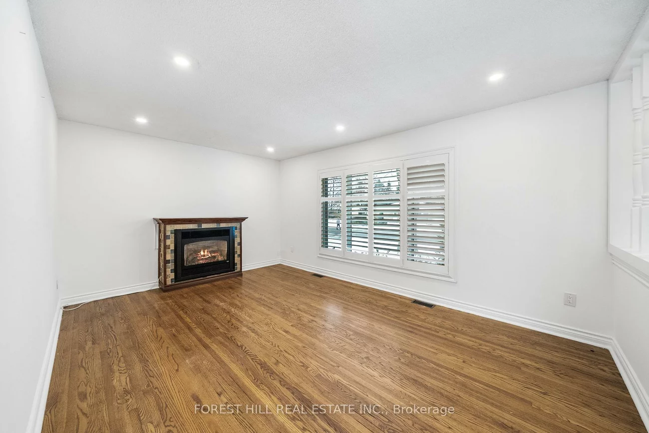 49, May, Sharon, East Gwillimbury