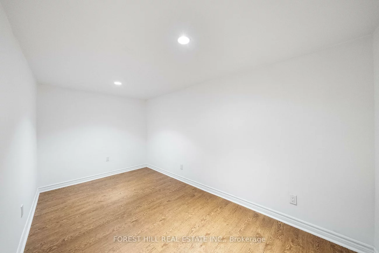 49, May, Sharon, East Gwillimbury