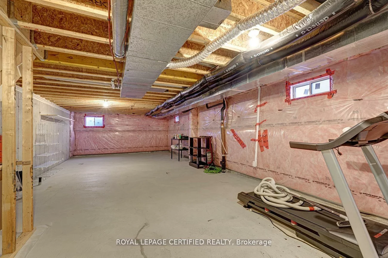 46, Deer Pass, Sharon, East Gwillimbury