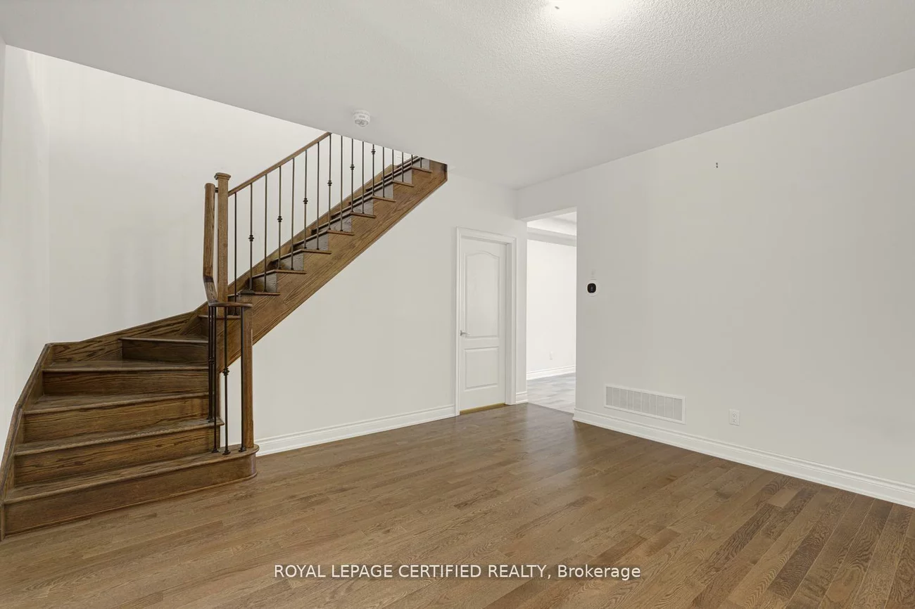 46, Deer Pass, Sharon, East Gwillimbury