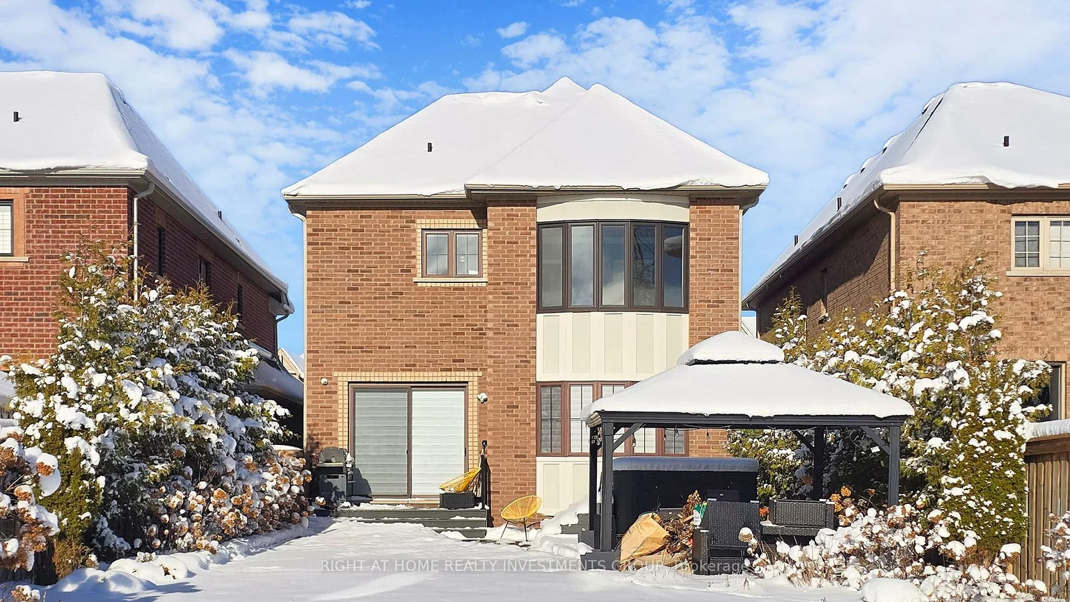 75, Manor Hampton, Sharon, East Gwillimbury