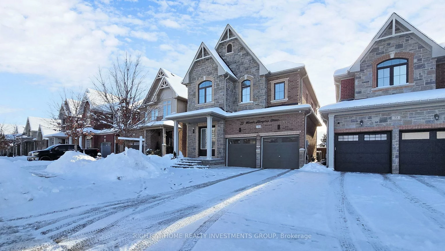 75, Manor Hampton, Sharon, East Gwillimbury