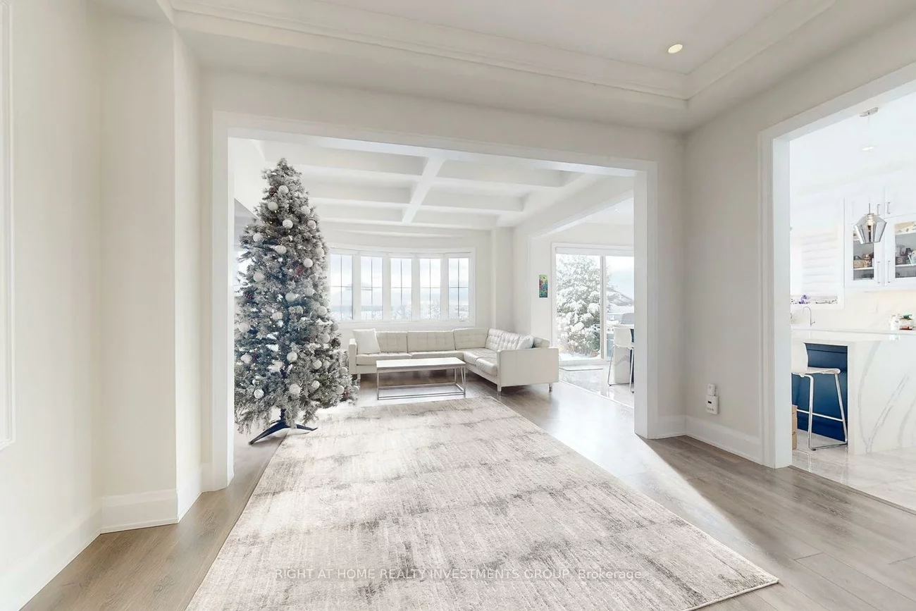 75, Manor Hampton, Sharon, East Gwillimbury