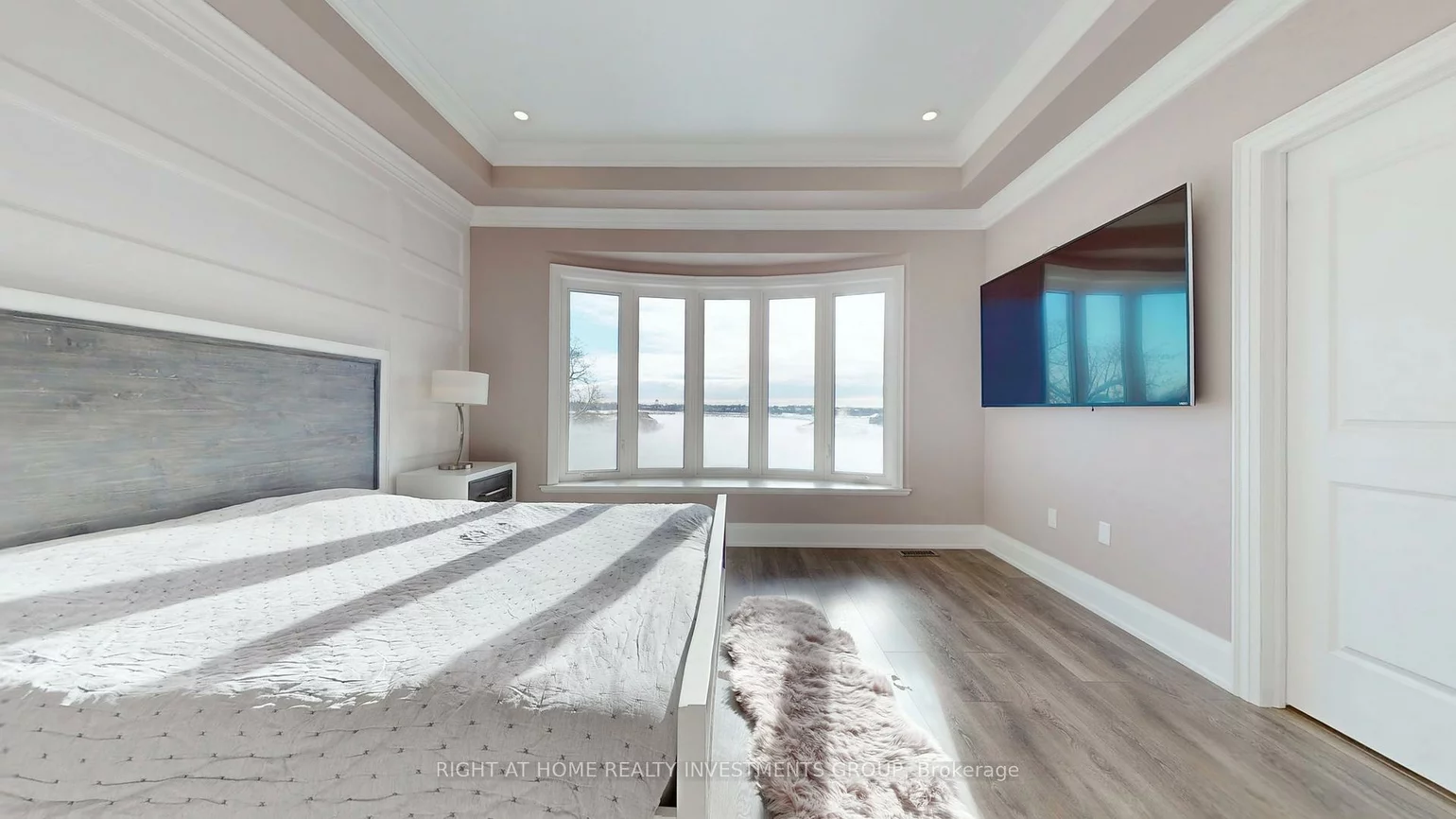 75, Manor Hampton, Sharon, East Gwillimbury