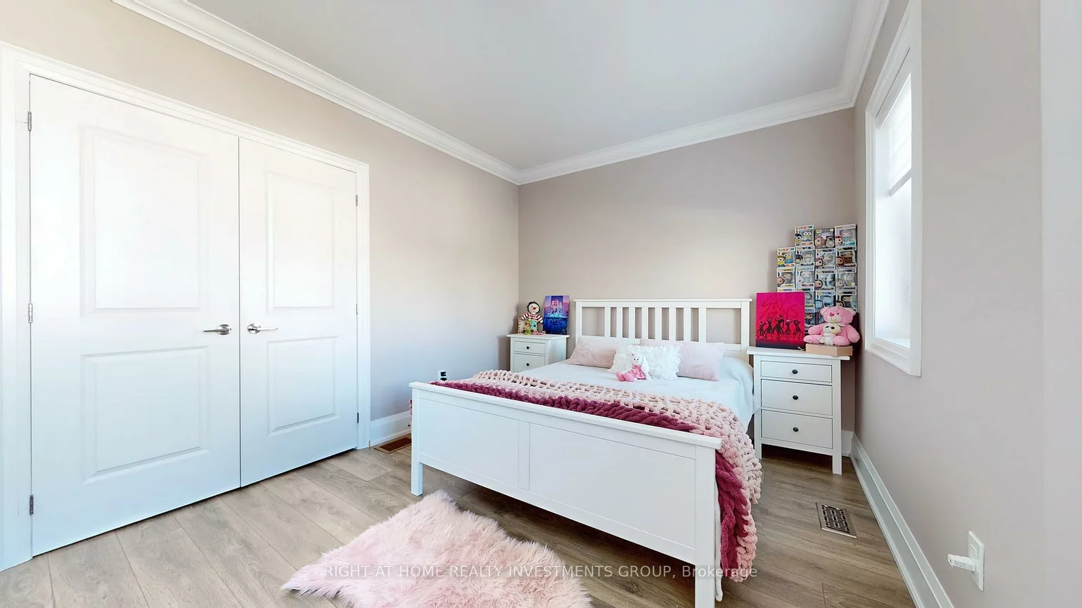 75, Manor Hampton, Sharon, East Gwillimbury