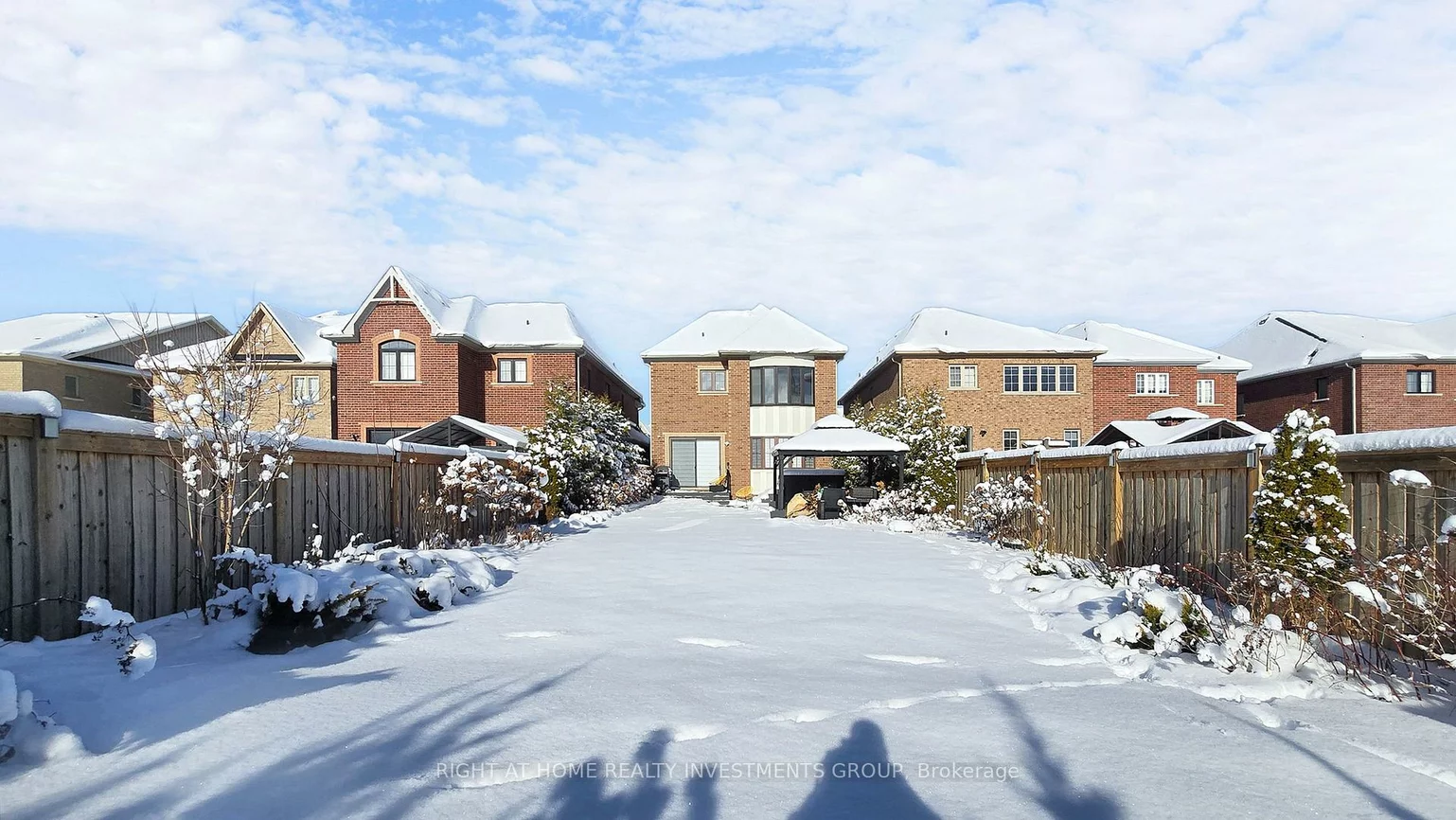 75, Manor Hampton, Sharon, East Gwillimbury