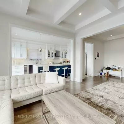 75, Manor Hampton, Sharon, East Gwillimbury