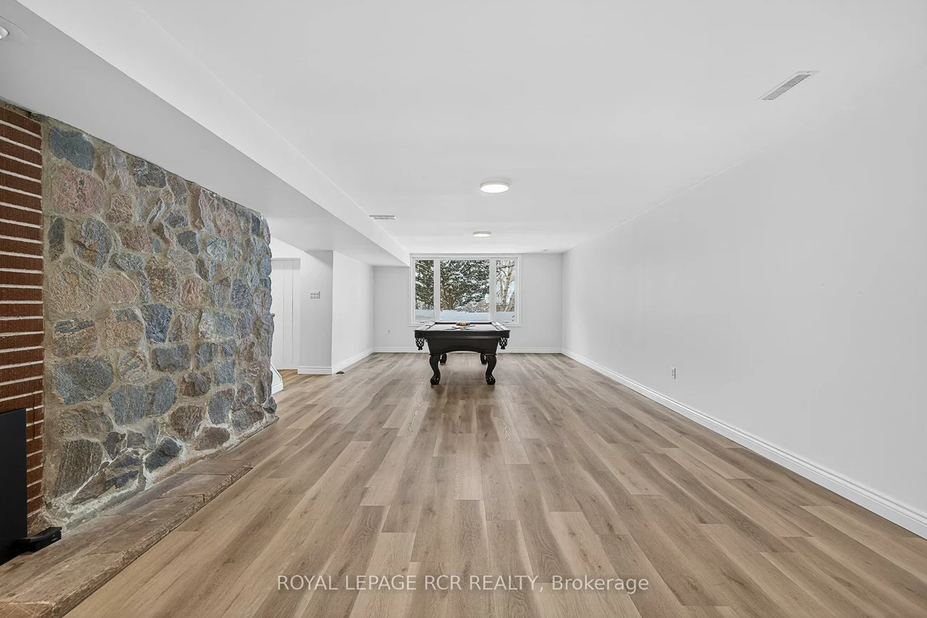 5555, Mount Albert, Mt Albert, East Gwillimbury