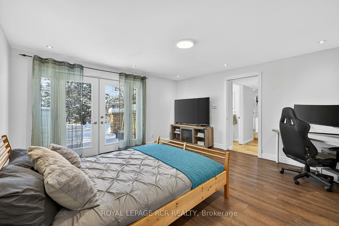 5555, Mount Albert, Mt Albert, East Gwillimbury