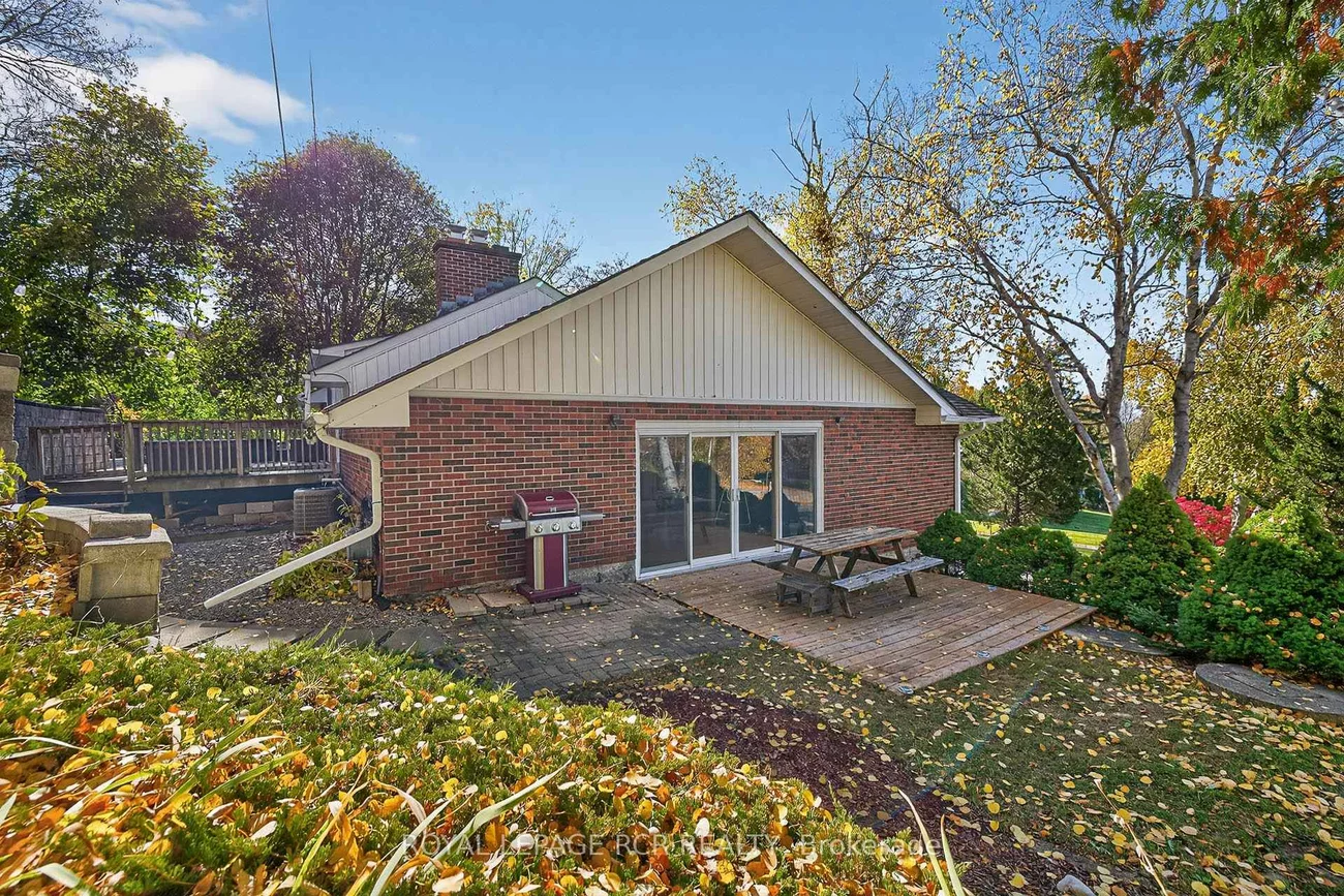 5555, Mount Albert, Mt Albert, East Gwillimbury