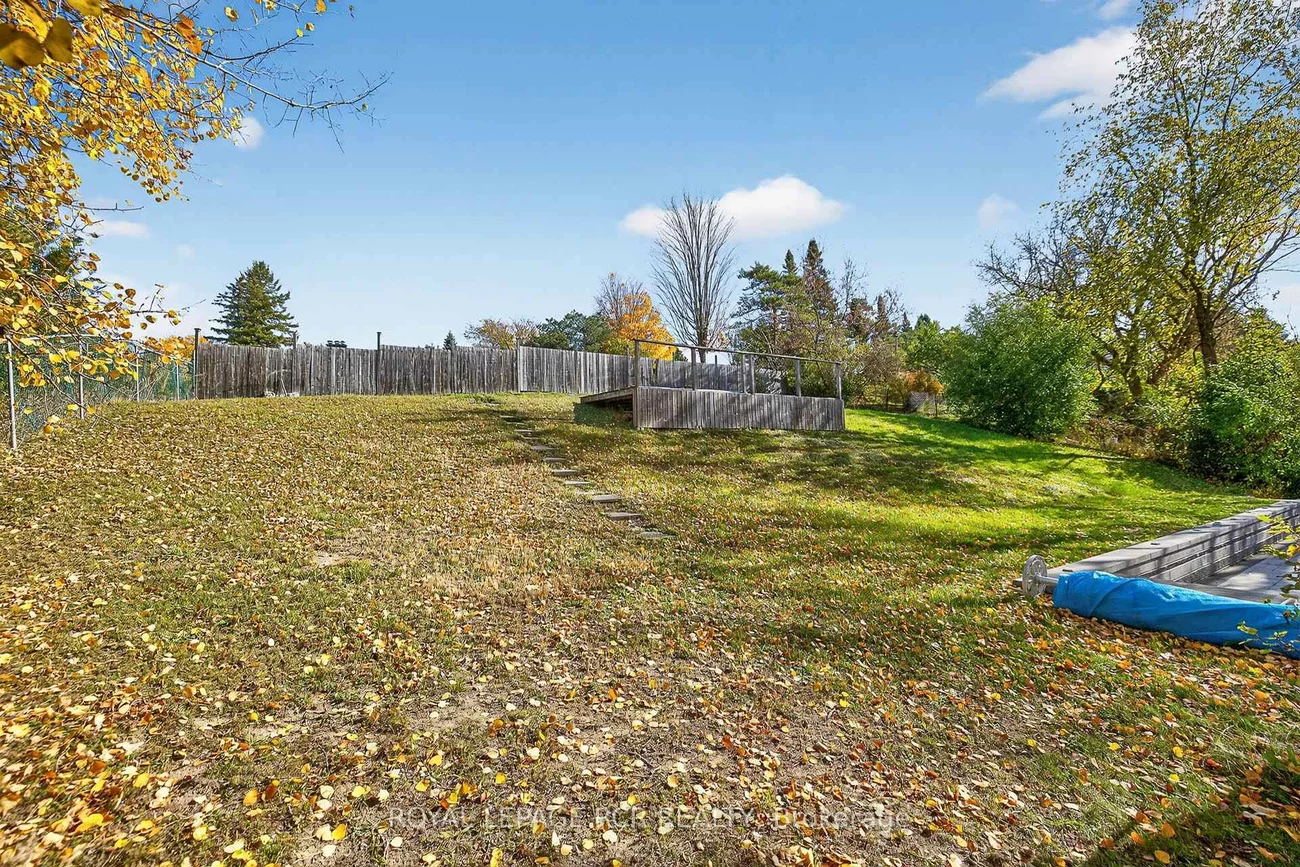 5555, Mount Albert, Mt Albert, East Gwillimbury