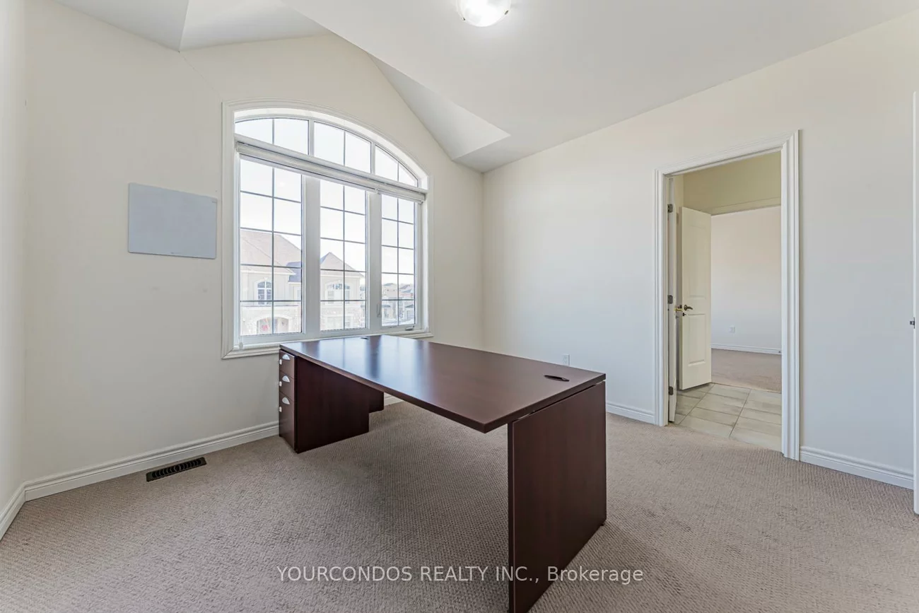 100, Beckett, Holland Landing, East Gwillimbury