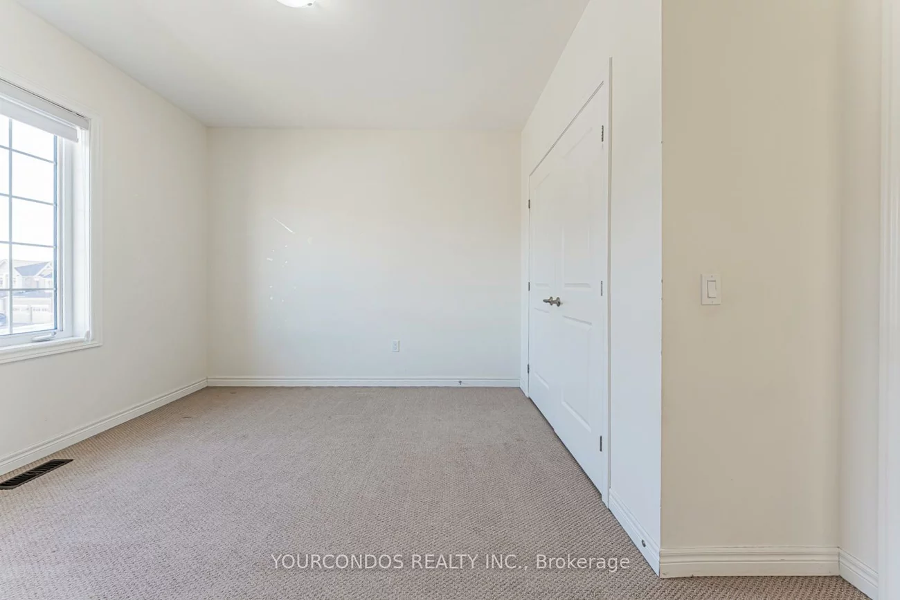 100, Beckett, Holland Landing, East Gwillimbury