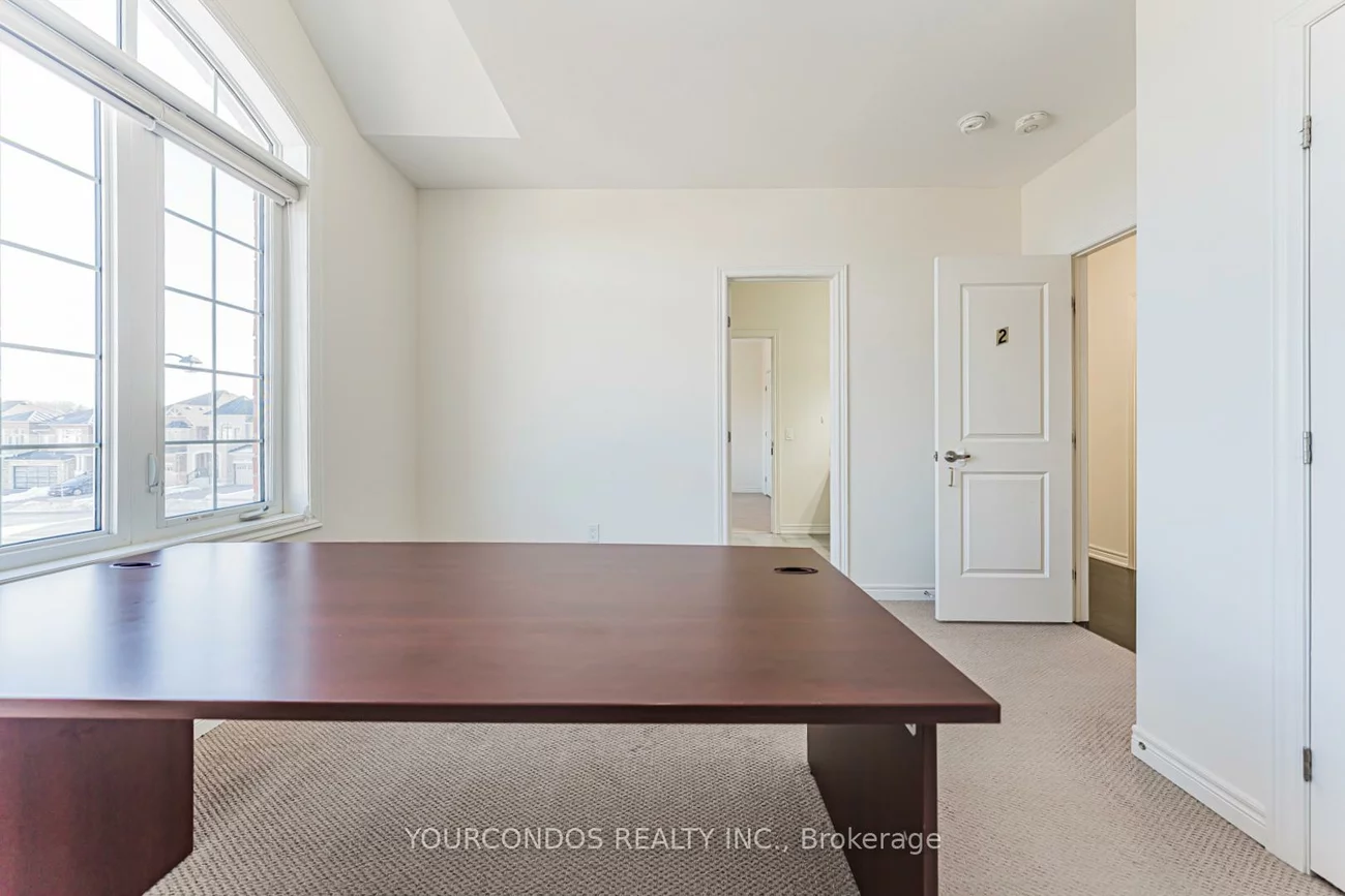 100, Beckett, Holland Landing, East Gwillimbury