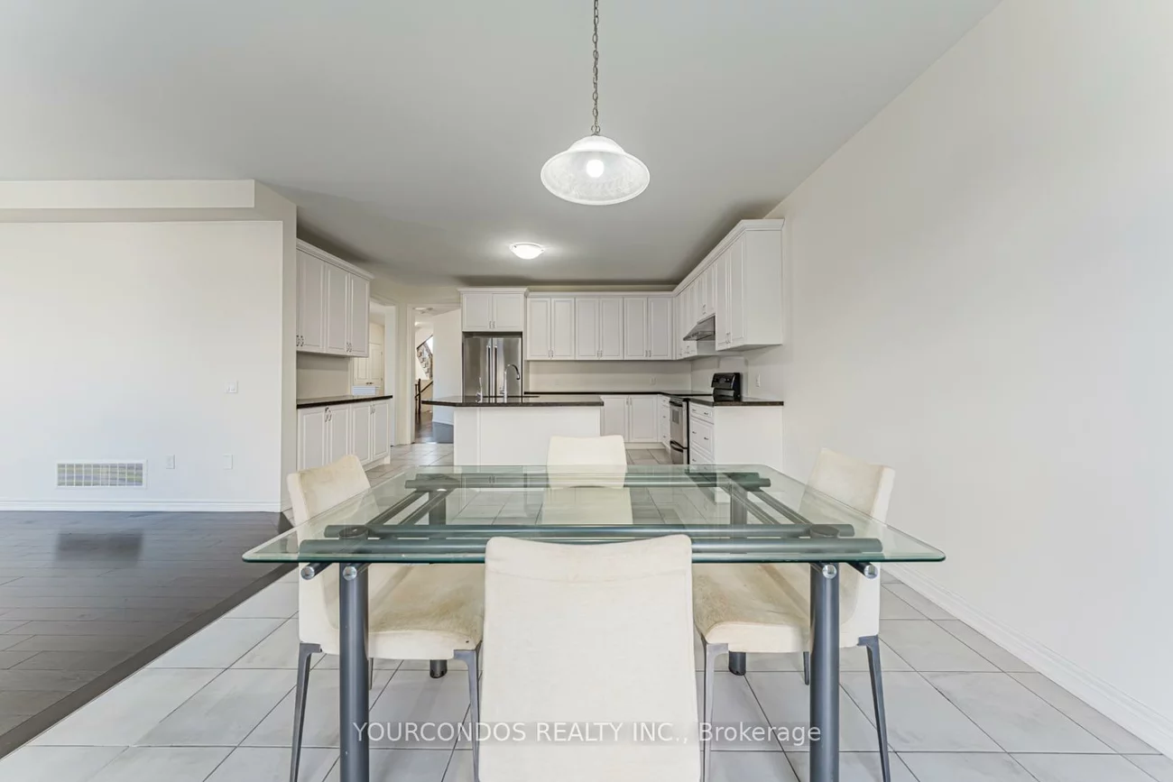 100, Beckett, Holland Landing, East Gwillimbury