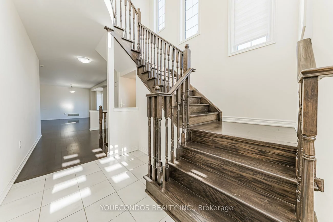 100, Beckett, Holland Landing, East Gwillimbury