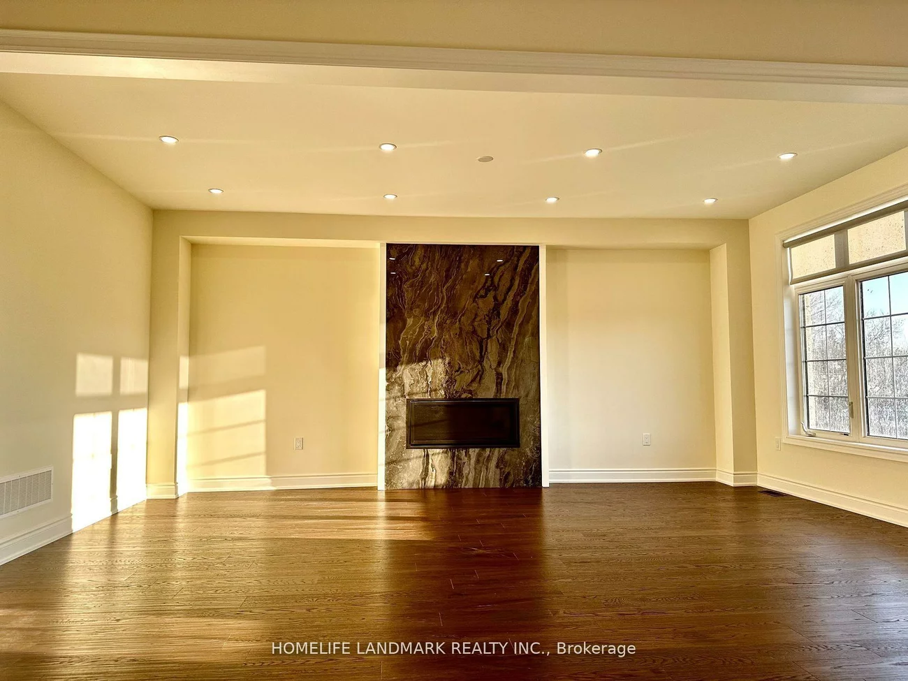 36, Upbound, Holland Landing, East Gwillimbury