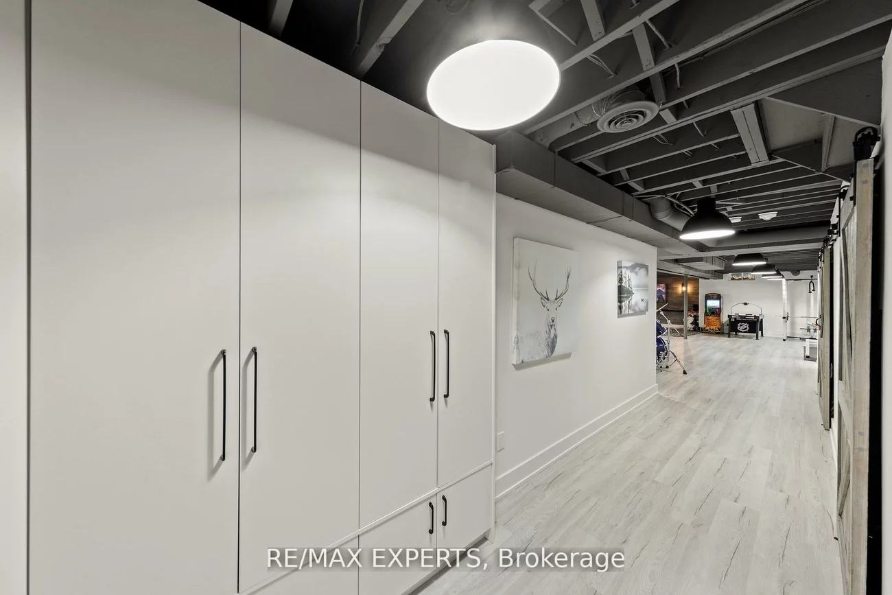 48, Manor Glen, Mt Albert, East Gwillimbury