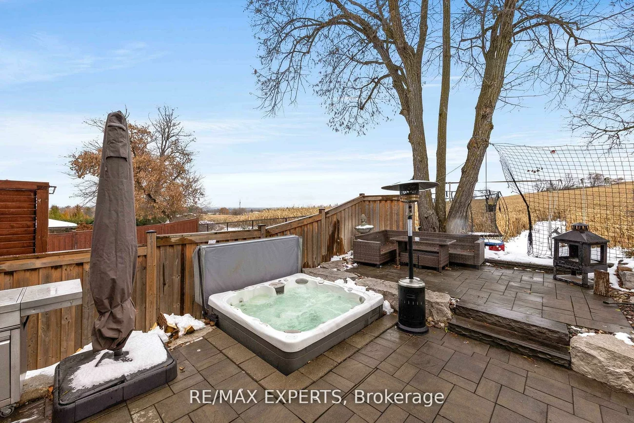 48, Manor Glen, Mt Albert, East Gwillimbury