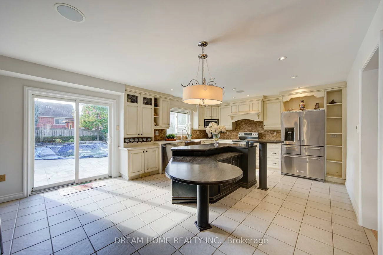 23, Viscount, Mt Albert, East Gwillimbury