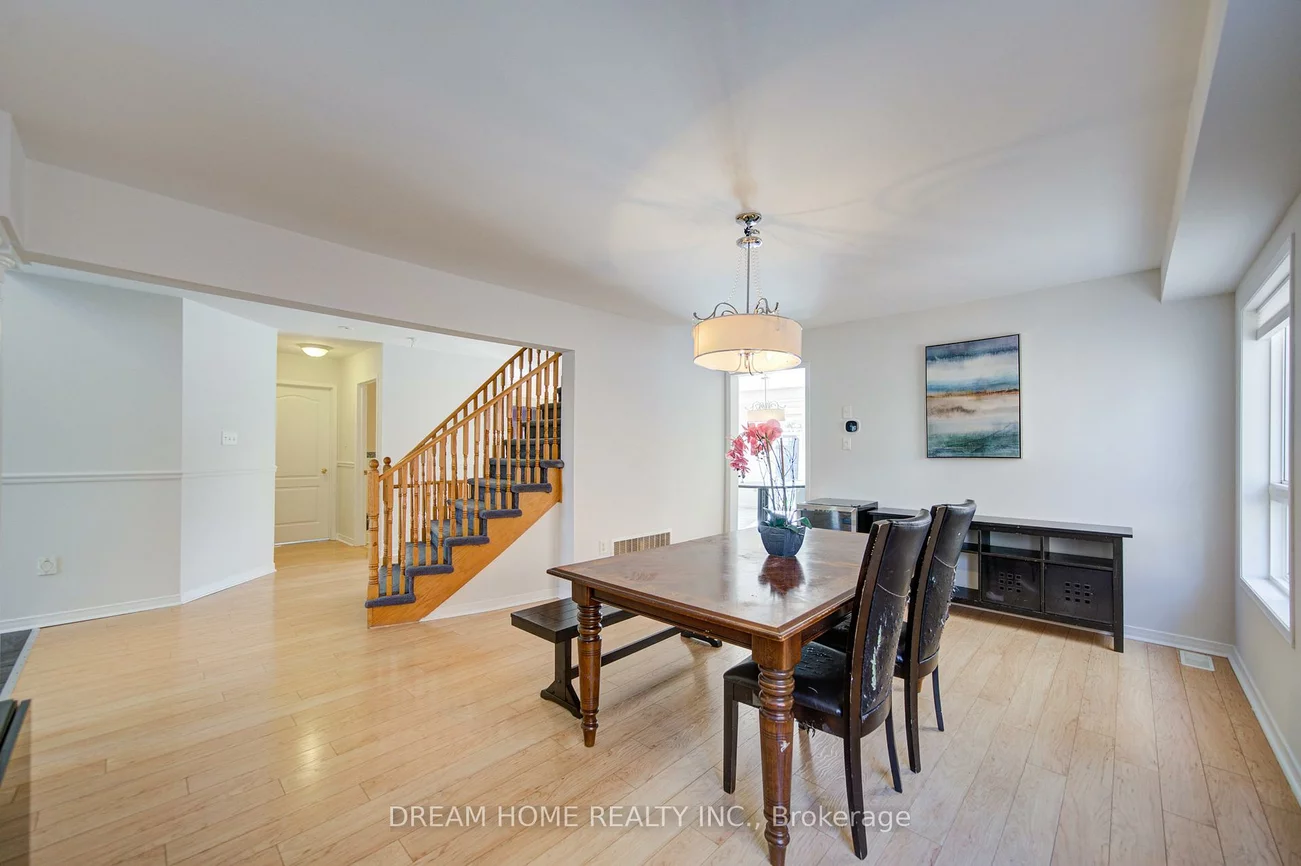 23, Viscount, Mt Albert, East Gwillimbury