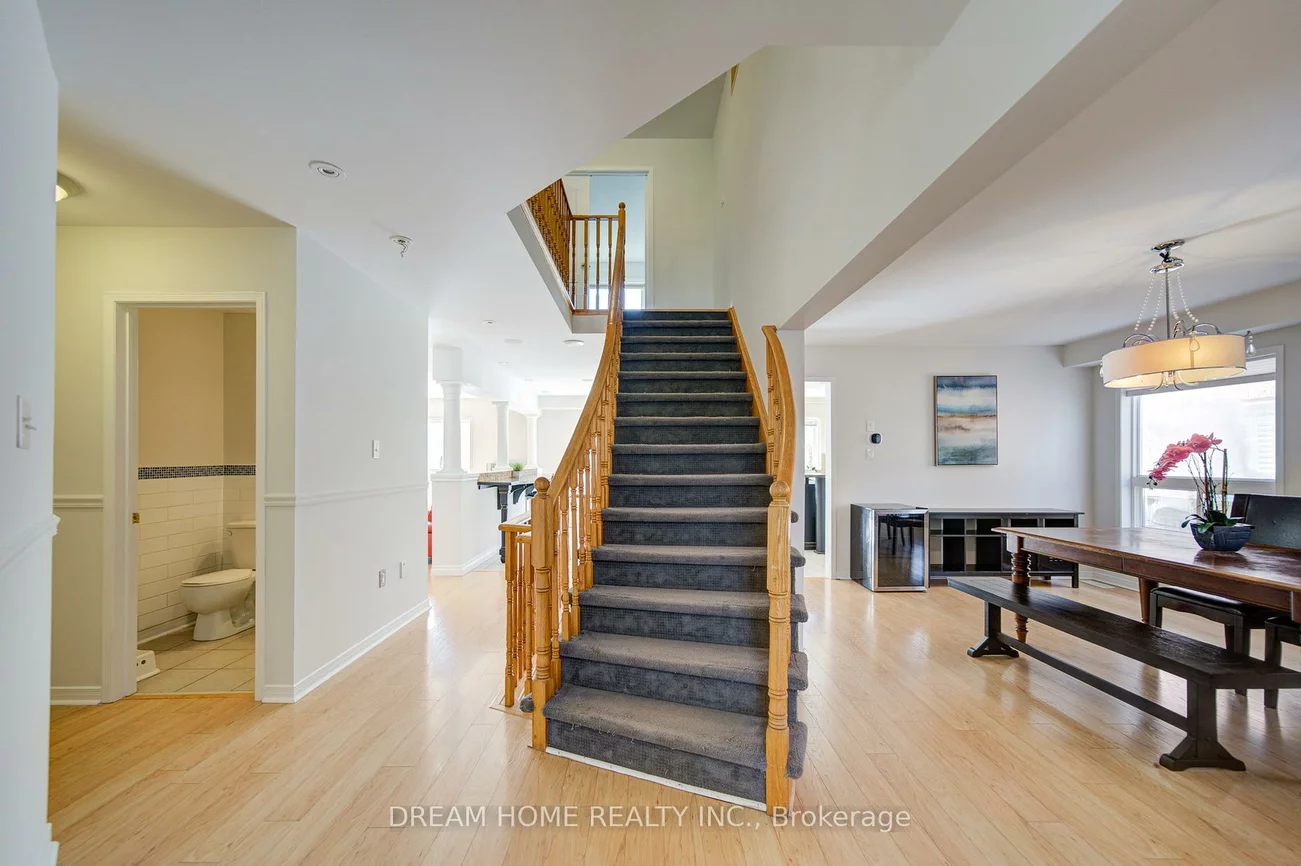 23, Viscount, Mt Albert, East Gwillimbury