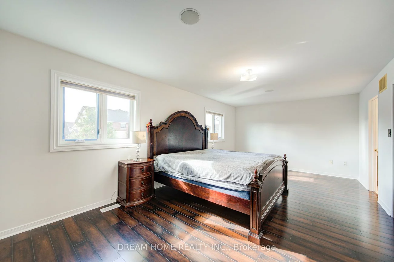 23, Viscount, Mt Albert, East Gwillimbury