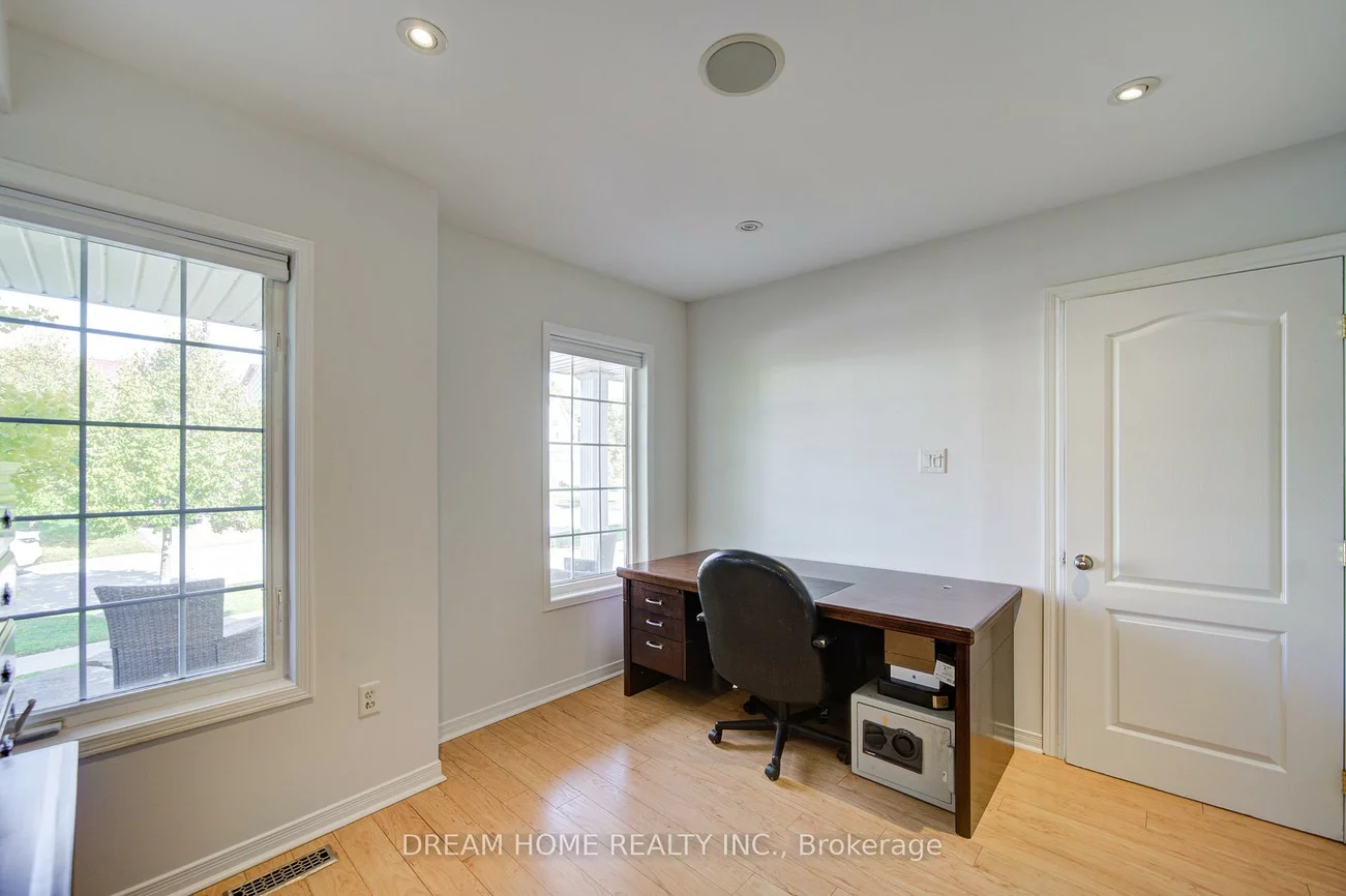 23, Viscount, Mt Albert, East Gwillimbury