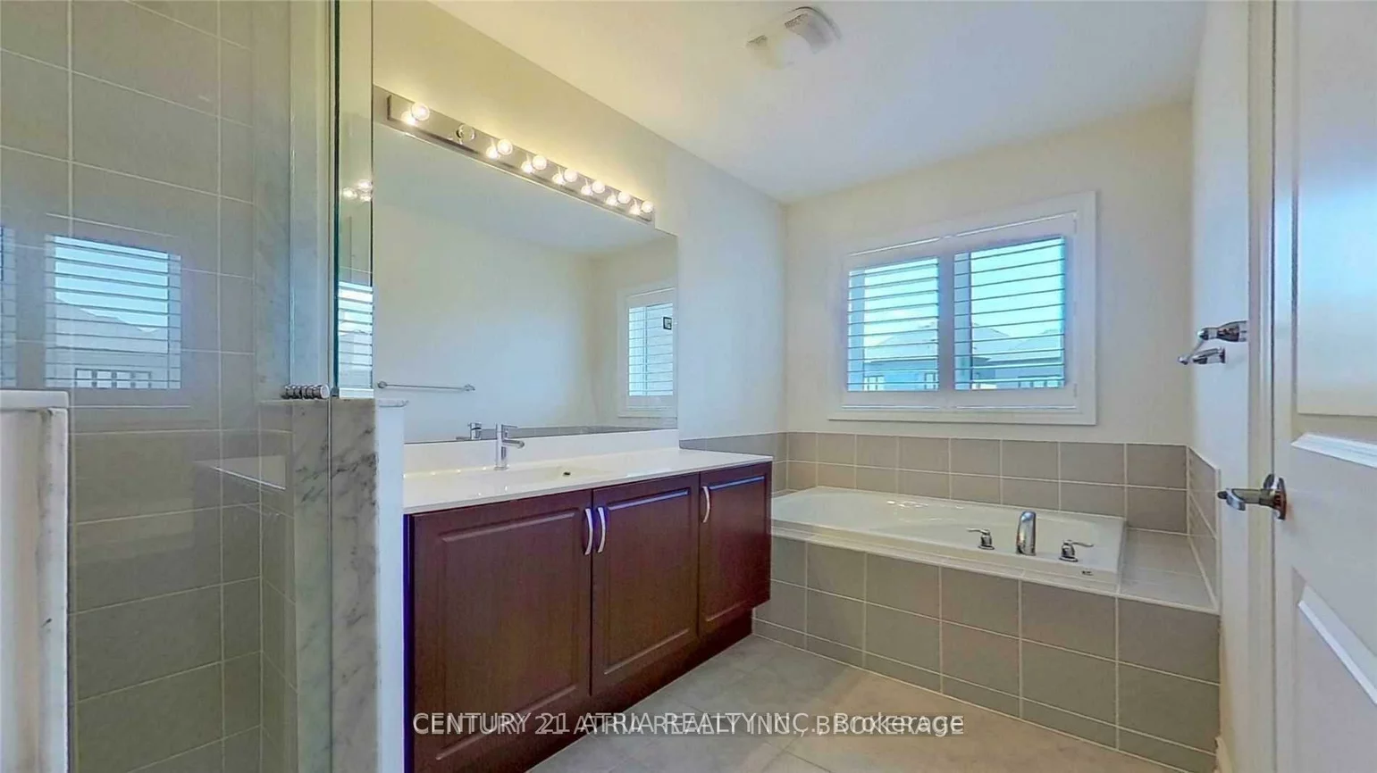 135, Countryman, Sharon, East Gwillimbury