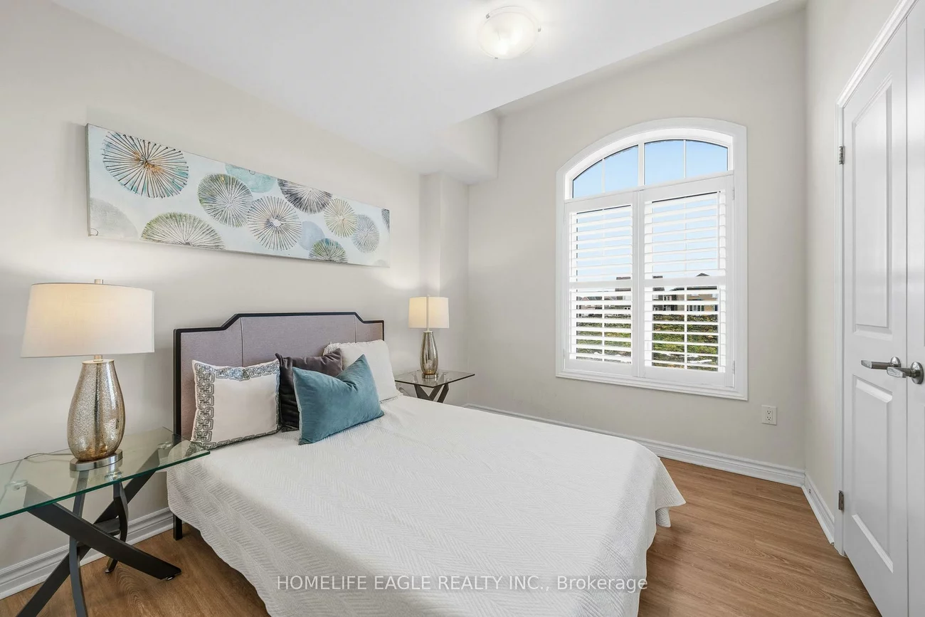 20, Viola, Sharon, East Gwillimbury