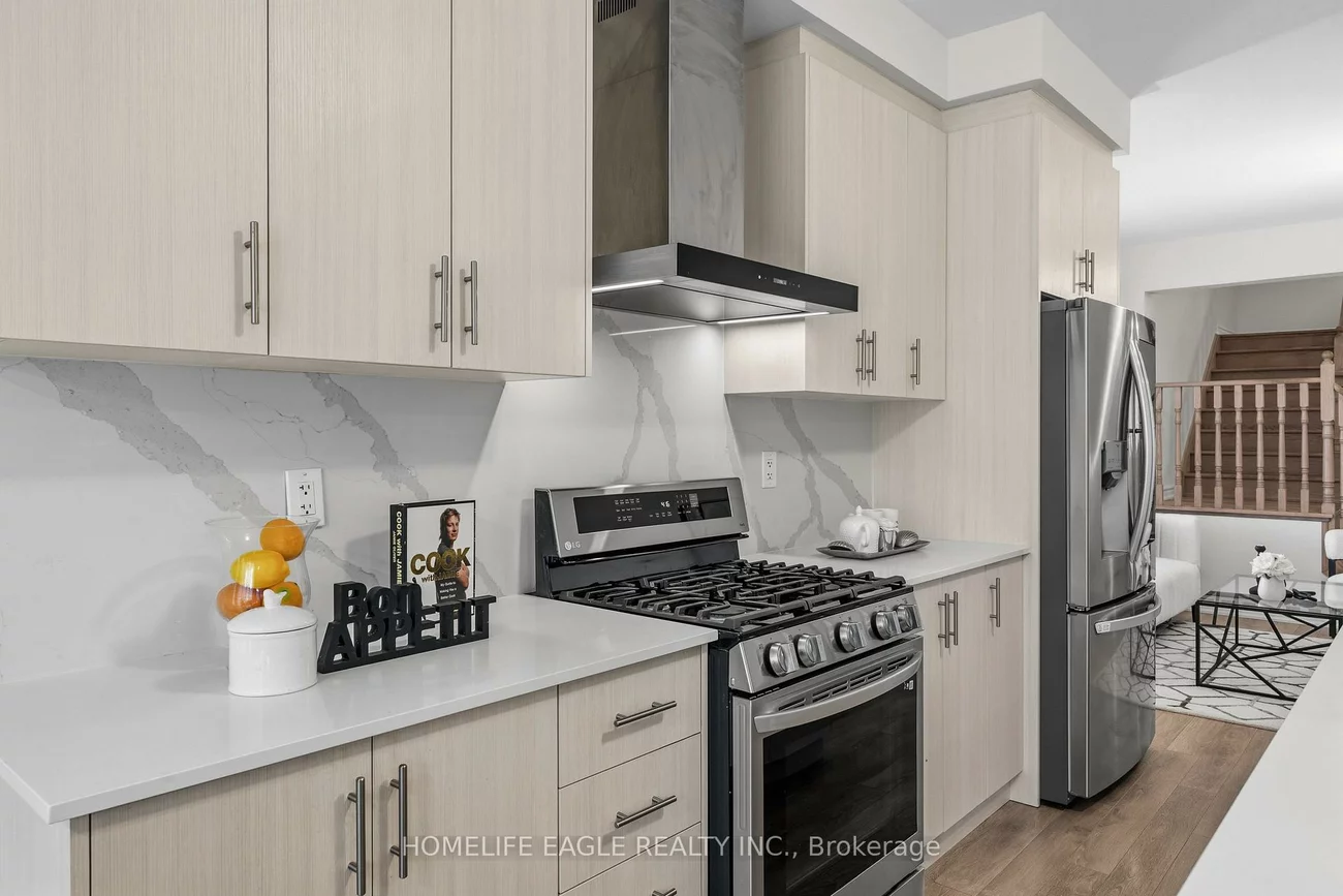 20, Viola, Sharon, East Gwillimbury