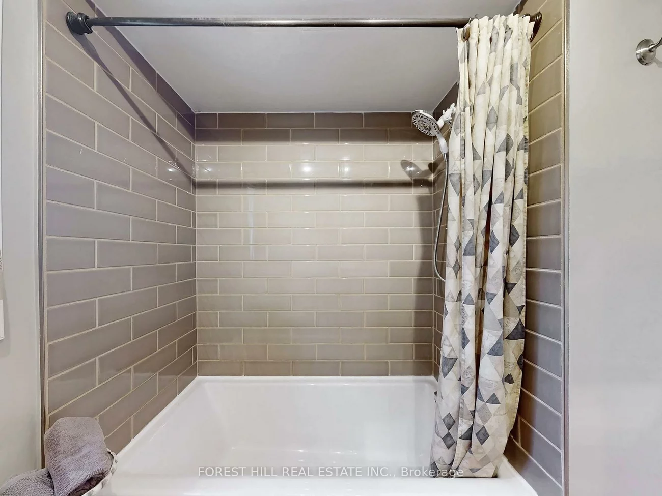 16, Royal Cedar, Holland Landing, East Gwillimbury