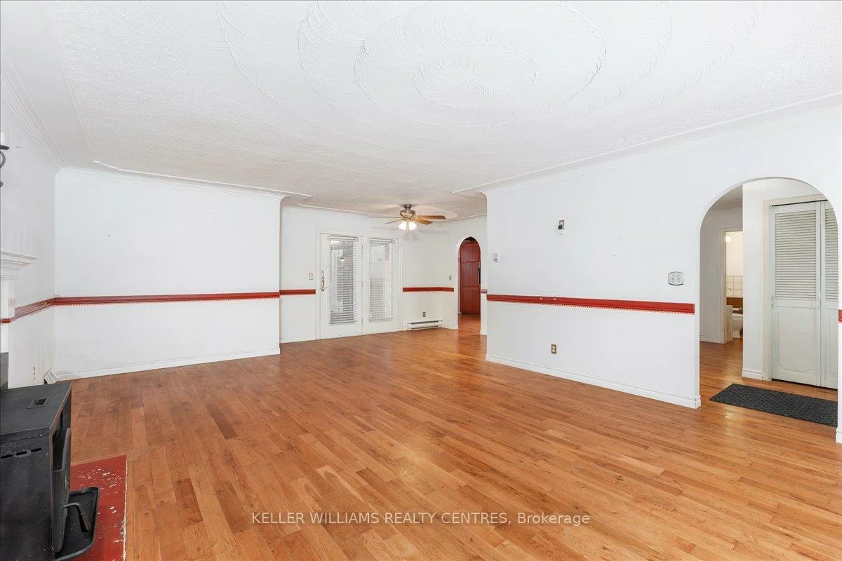 21489, Warden, Rural East Gwillimbury, East Gwillimbury