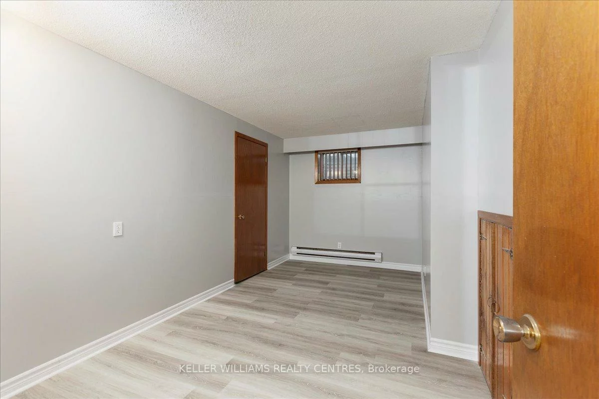 21489, Warden, Rural East Gwillimbury, East Gwillimbury