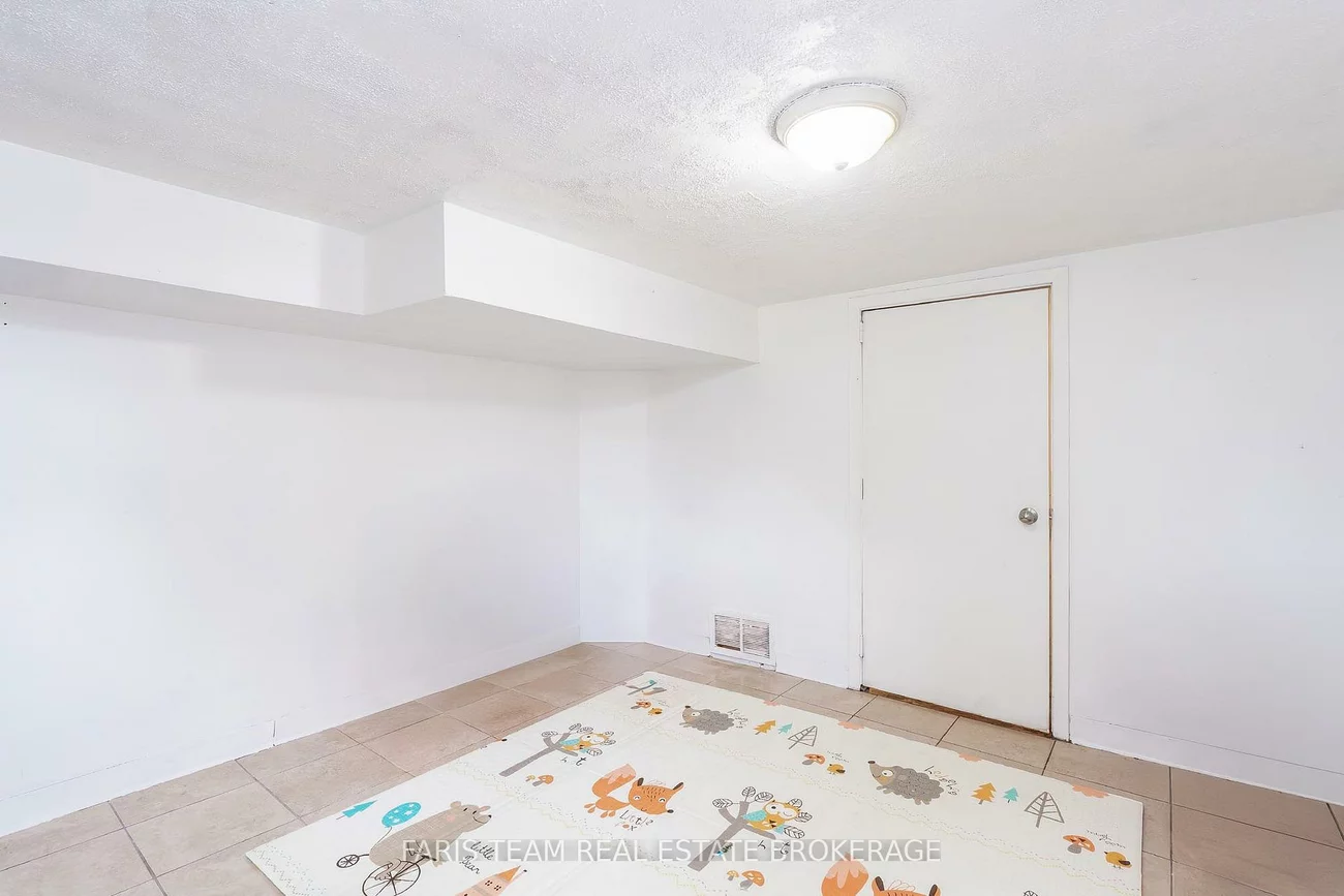 11, Park, Holland Landing, East Gwillimbury