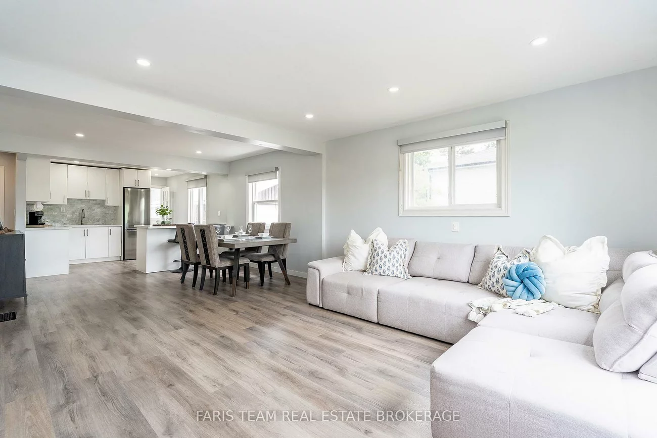 11, Park, Holland Landing, East Gwillimbury