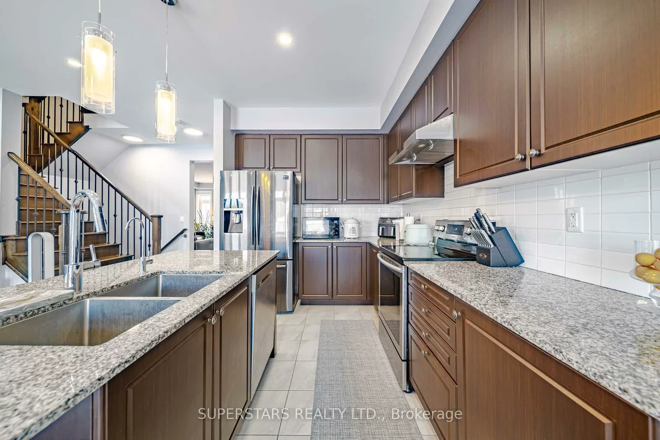 30, Festival, Sharon, East Gwillimbury