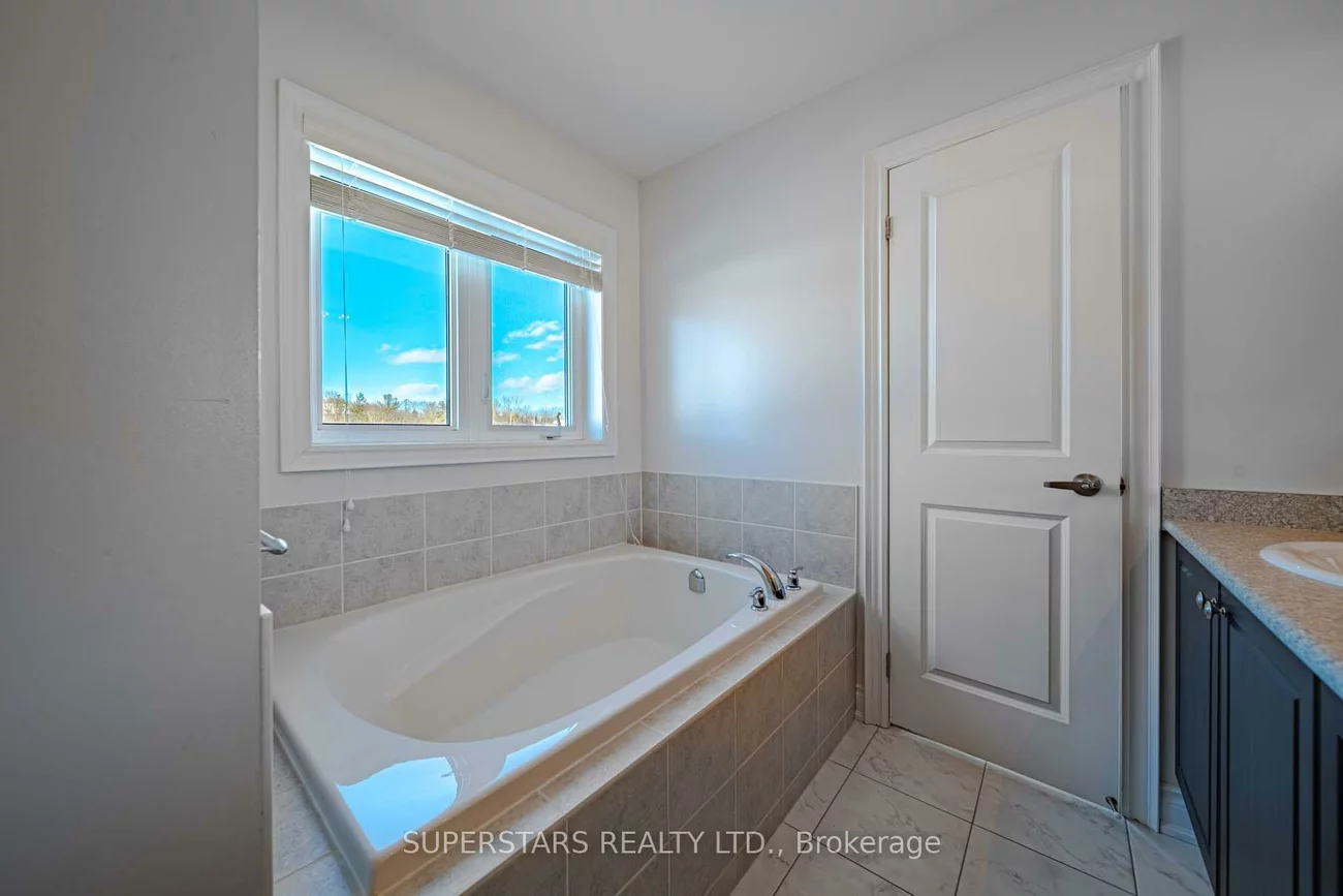 30, Festival, Sharon, East Gwillimbury