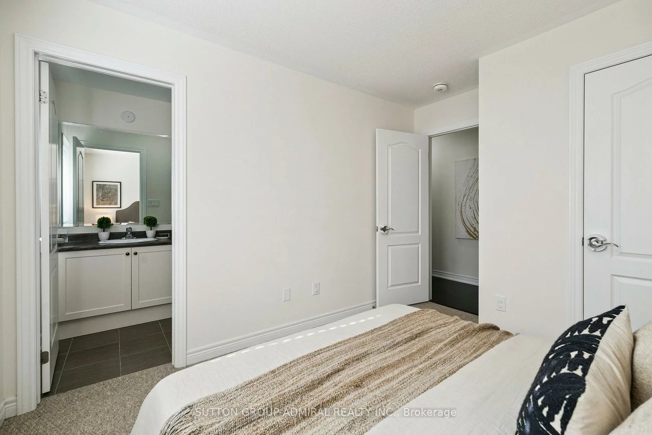 15, John Smith, Holland Landing, East Gwillimbury